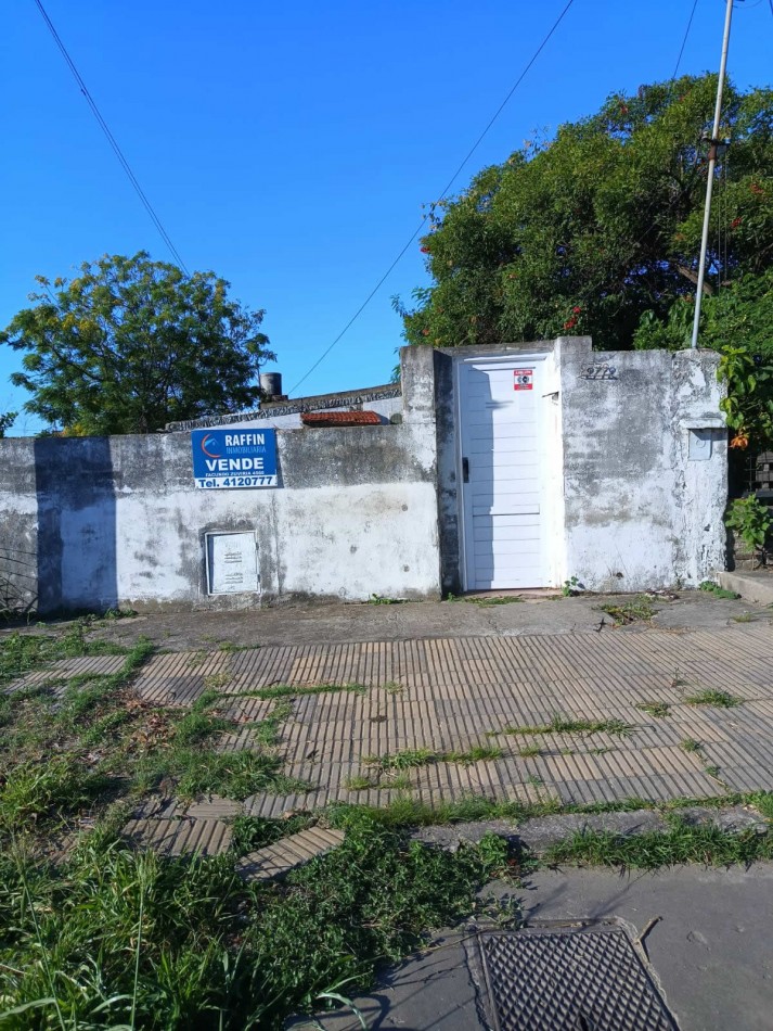 Llerena 2700 Propiedad de grandes dimensiones a la venta