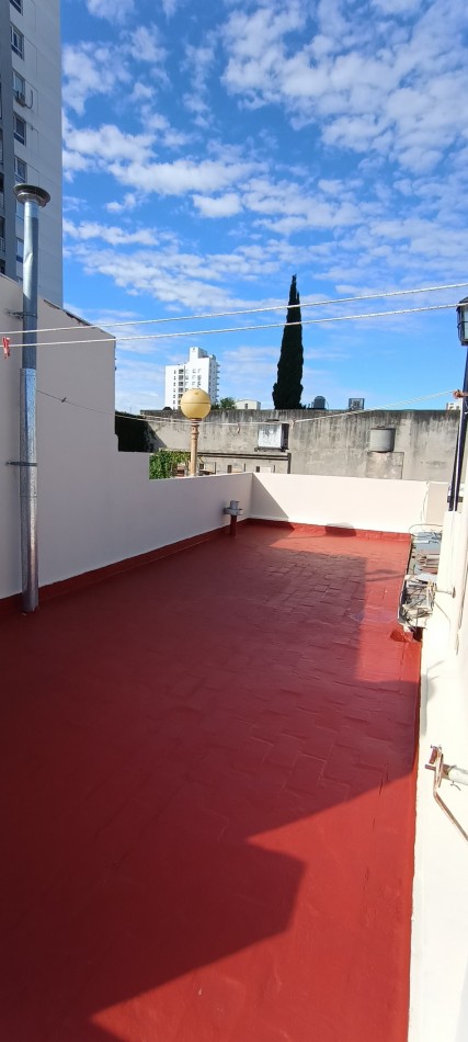Amplio departamento interno en Corrientes al 3300 a la venta