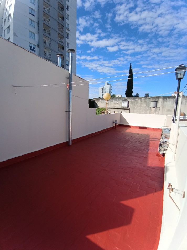 Amplio departamento interno en Corrientes al 3300 a la venta