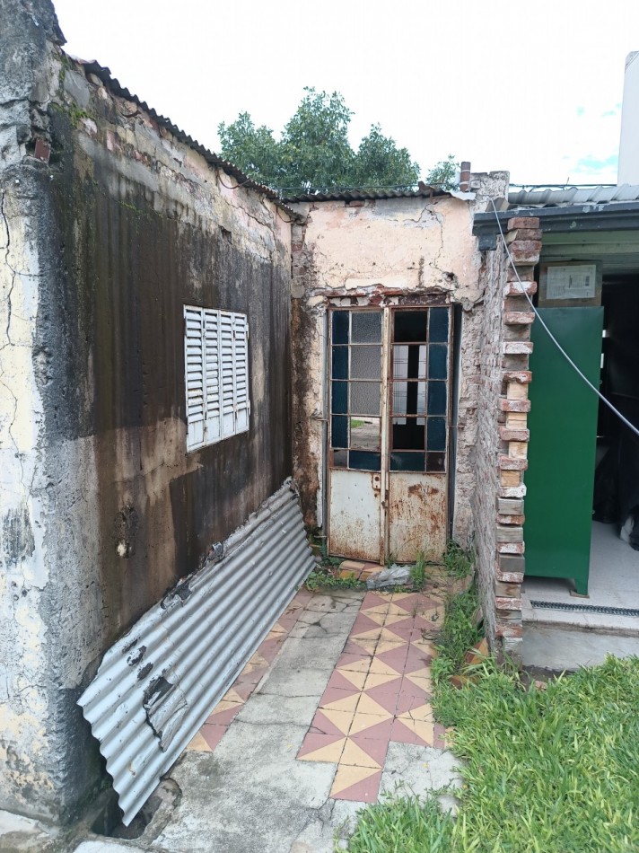 Alvear al 5300 casa en venta para refaccionar o demoler